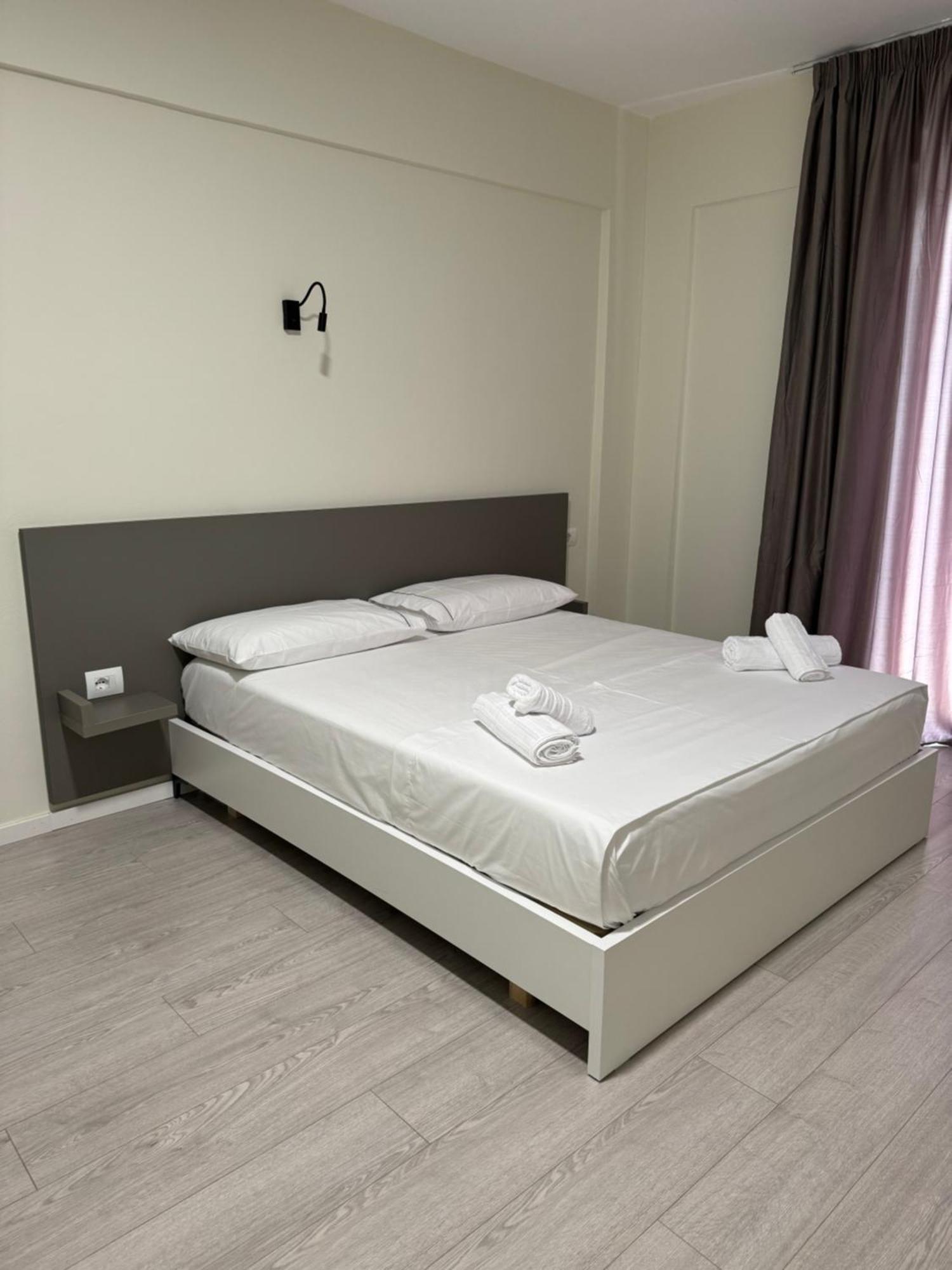 Meraki Hotel Саранда Экстерьер фото